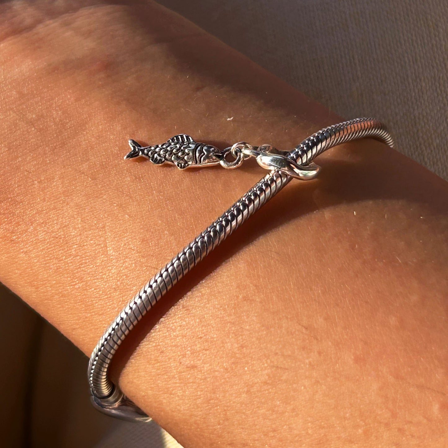 Charm de Pez