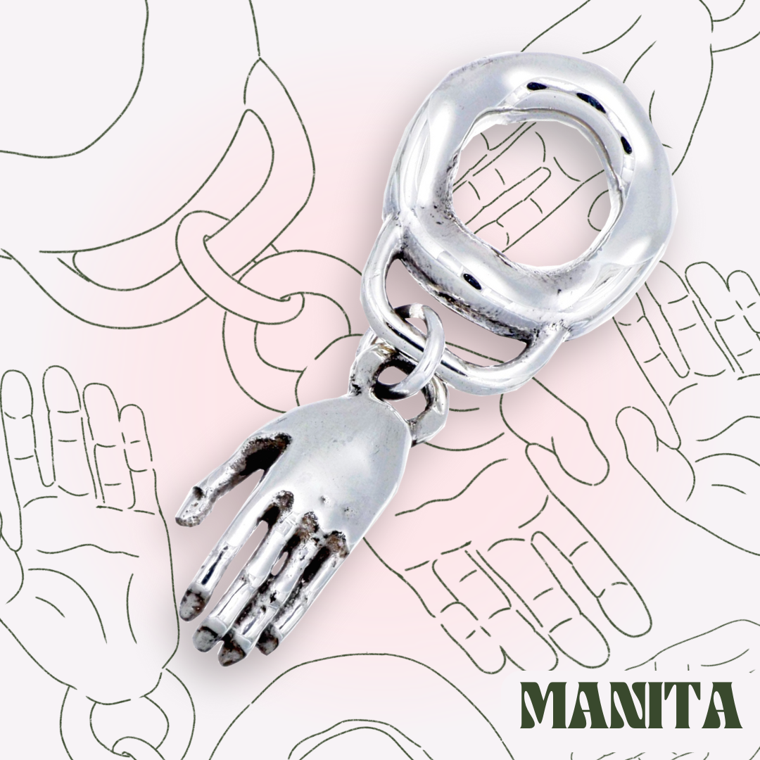 Charm de Manita
