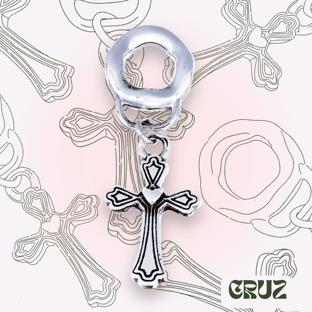 Charm de Cruz